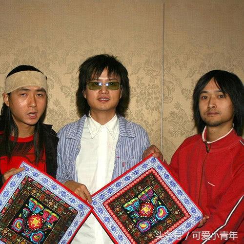 抖音走路歌曲叫什么_抖音拍走路的背景音乐_抖音里一首拍走路的歌
