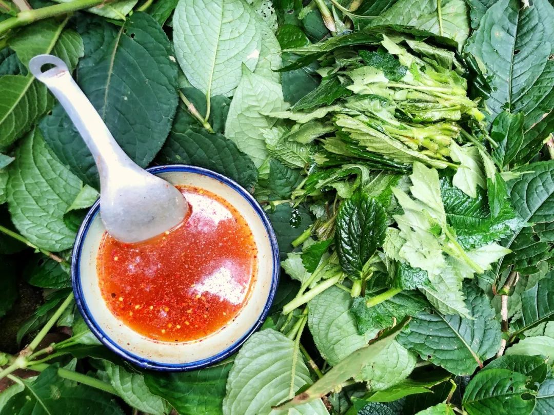 抖音上蝴蝶飞飞特效咋弄的_抖音飞蝴蝶特效是怎么拍的_抖音蝴蝶飞飞怎么拍