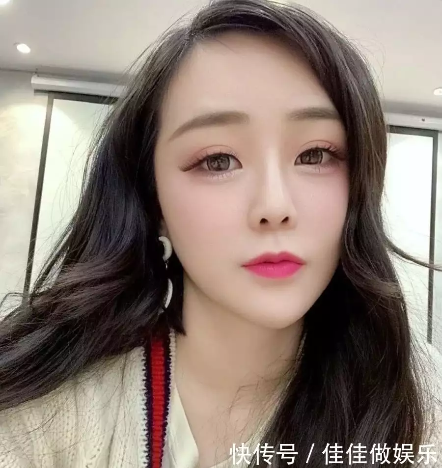 快手真真姐都让谁睡过_快手主播真真姐_快手网红真真姐资料