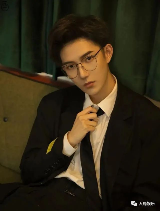 抖音男网红挡脸照片_抖音挡脸图片_抖音挡脸的特效怎么办