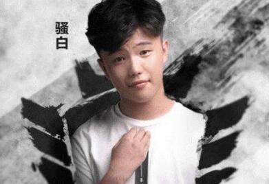 快手王者荣耀纯白主播_王者主播荣耀纯白快手是谁_王者主播荣耀纯白快手号是什么
