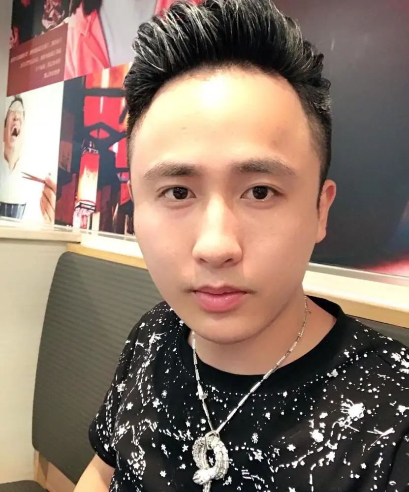 快手辛8身价有多少_快手身价排行榜2021_快手身价过亿的四个网红