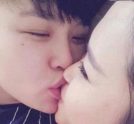 最早快手红网的人是谁_快手最早的网红_最早快手红网是谁