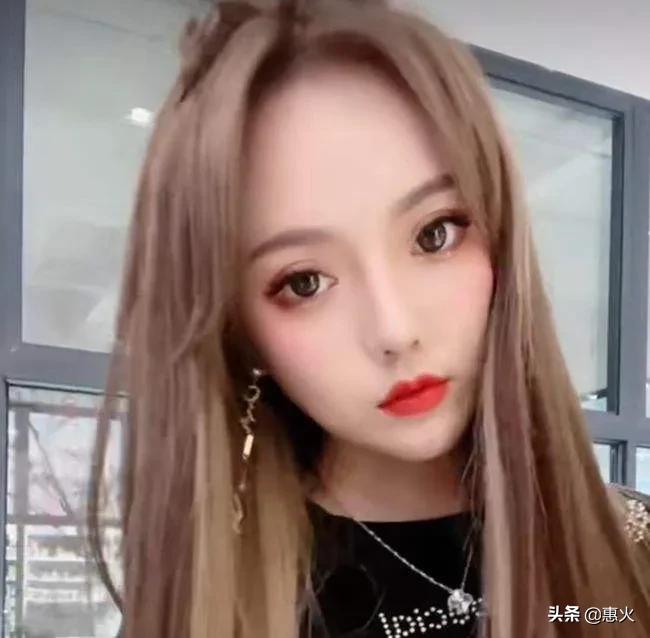 快手网红早期网红_曾经快手最早网红_快手最早的网红