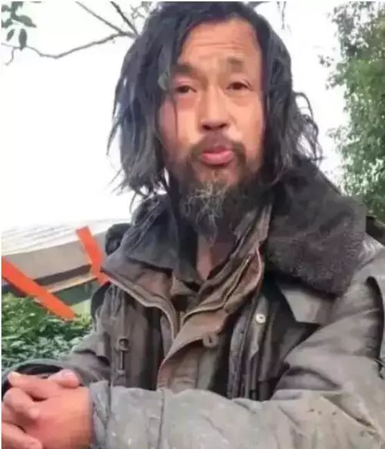 乞丐快手真实身份是什么_快手乞丐真实身份_乞丐快手真实身份视频