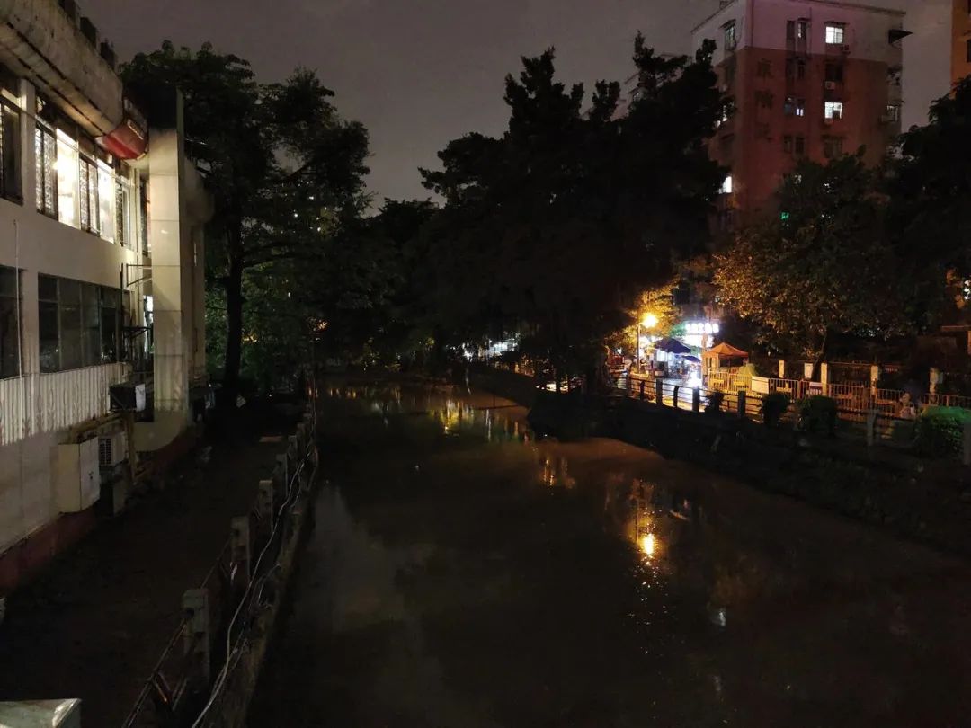 抖音变小屏幕_抖音如何缩小视频比例_抖音如何缩小屏幕比例