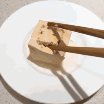 香肠鸡蛋饼的做法视频_用鸡蛋香肠做美食_抖音香肠鸡蛋视频
