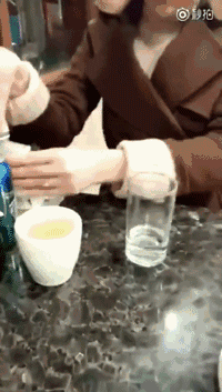 抖音香肠鸡蛋视频_用鸡蛋香肠做美食_香肠鸡蛋饼的做法视频