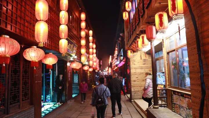 抖音大头_为什么找不到抖音微笑大头_抖音有个大头女生