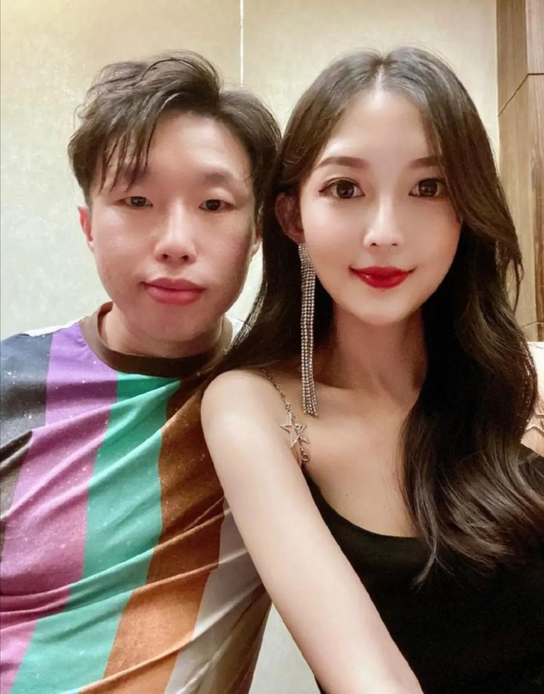 抖音相亲那个抖音号叫什么_抖音女神见光死相亲_抖音网红相亲那个女的是谁