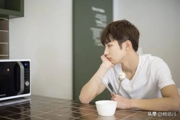 抖音相亲那个抖音号叫什么_抖音网红相亲那个女的是谁_抖音女神见光死相亲