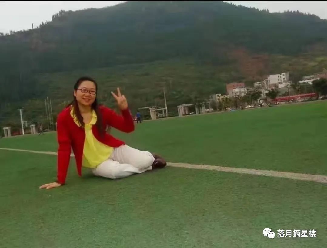 歌词哎呦哎呦 抖音_哎哟抖音歌曲_哎呦抖音的什么歌