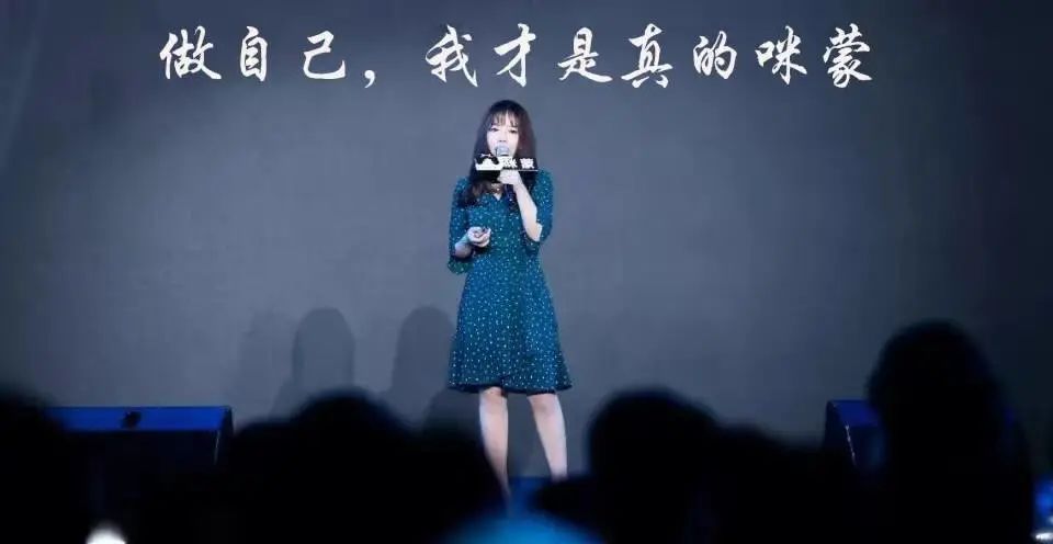 快手最火动图表情包_快手网红动态表情包_gif快手 红人