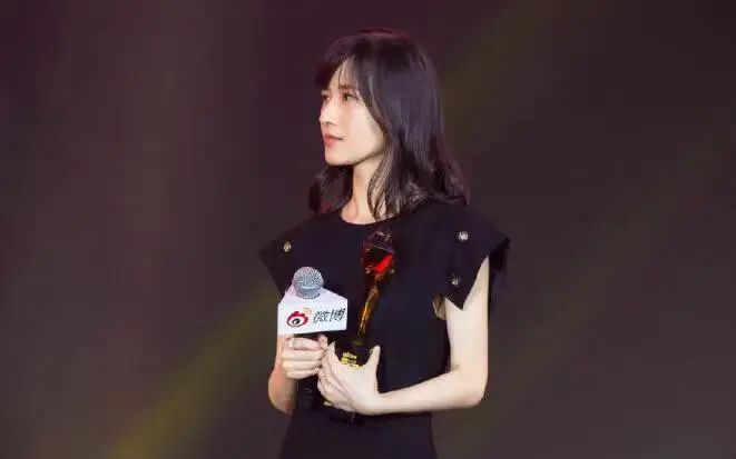 快手网红动态表情包_gif快手 红人_快手最火动图表情包