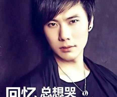 青春放歌歌曲_抖音里放的青春舞曲_青春放歌歌词