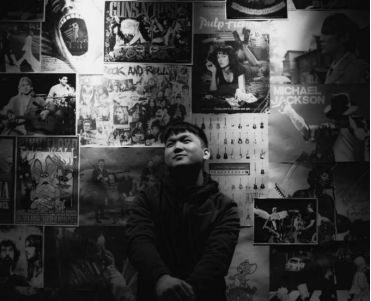 抖音哭着唱如果_抖音哭腔歌曲_抖音上哭唱一动不动了