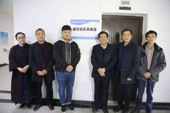 抖音上哭唱一动不动了_抖音哭着唱如果_抖音哭腔歌曲