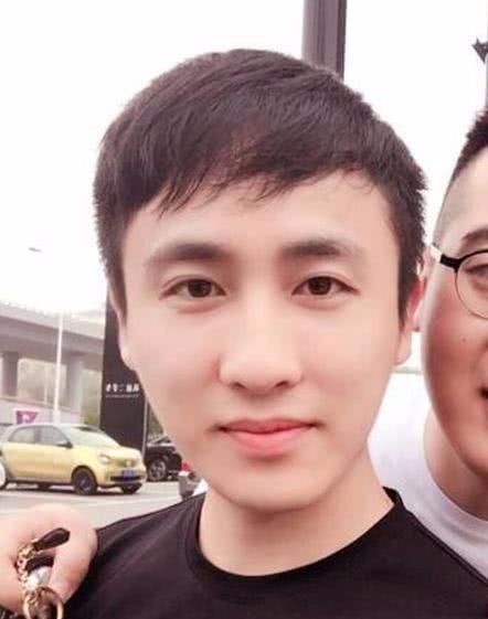 快手驴哥_快手2驴怎么火的_二驴快手号多少
